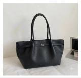 Pleated Tote Bag in Black – Tehuli