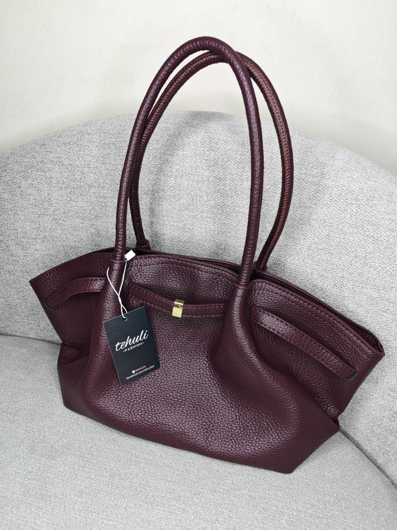 Litchi Pattern Shoulder Bag in Angora Red – Tehuli