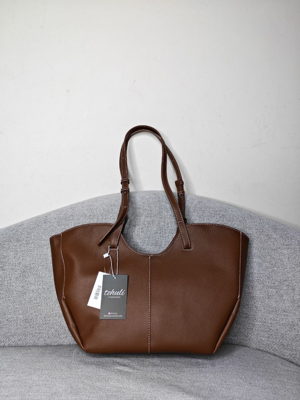 Wing Shaped Shoulder Bag view 8