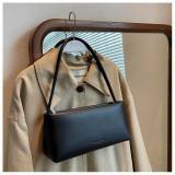 Baguette Bag in Black – Tehuli