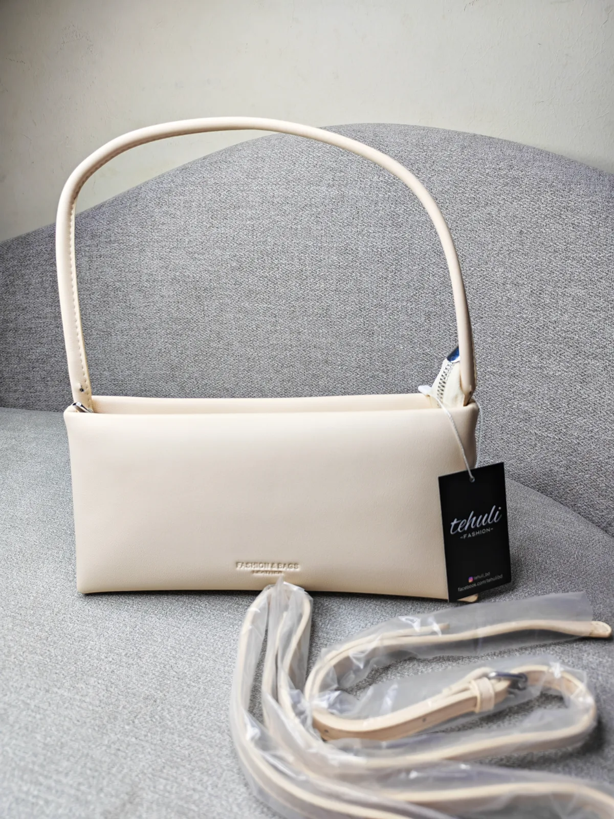 Baguette Bag view 2