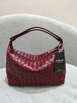 Handwoven Shoulder Bag in Red Wine – Tehuli