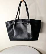 Pleated Tote Bag in Black – Tehuli